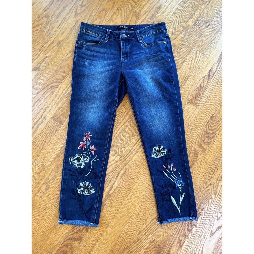 Mid-rise, straight crop, Floral stitched Max Jeans. Size: 8
